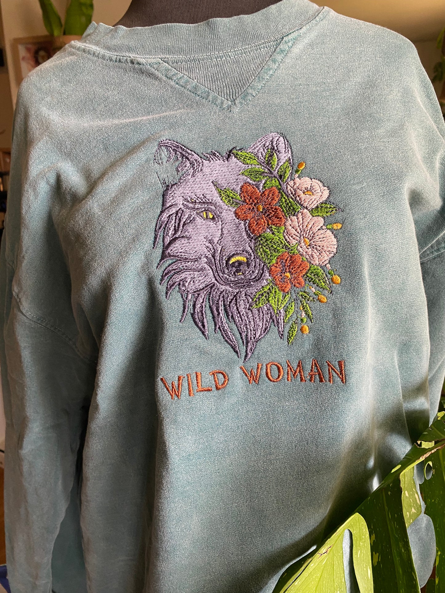 Wild Woman Crew (Medium)